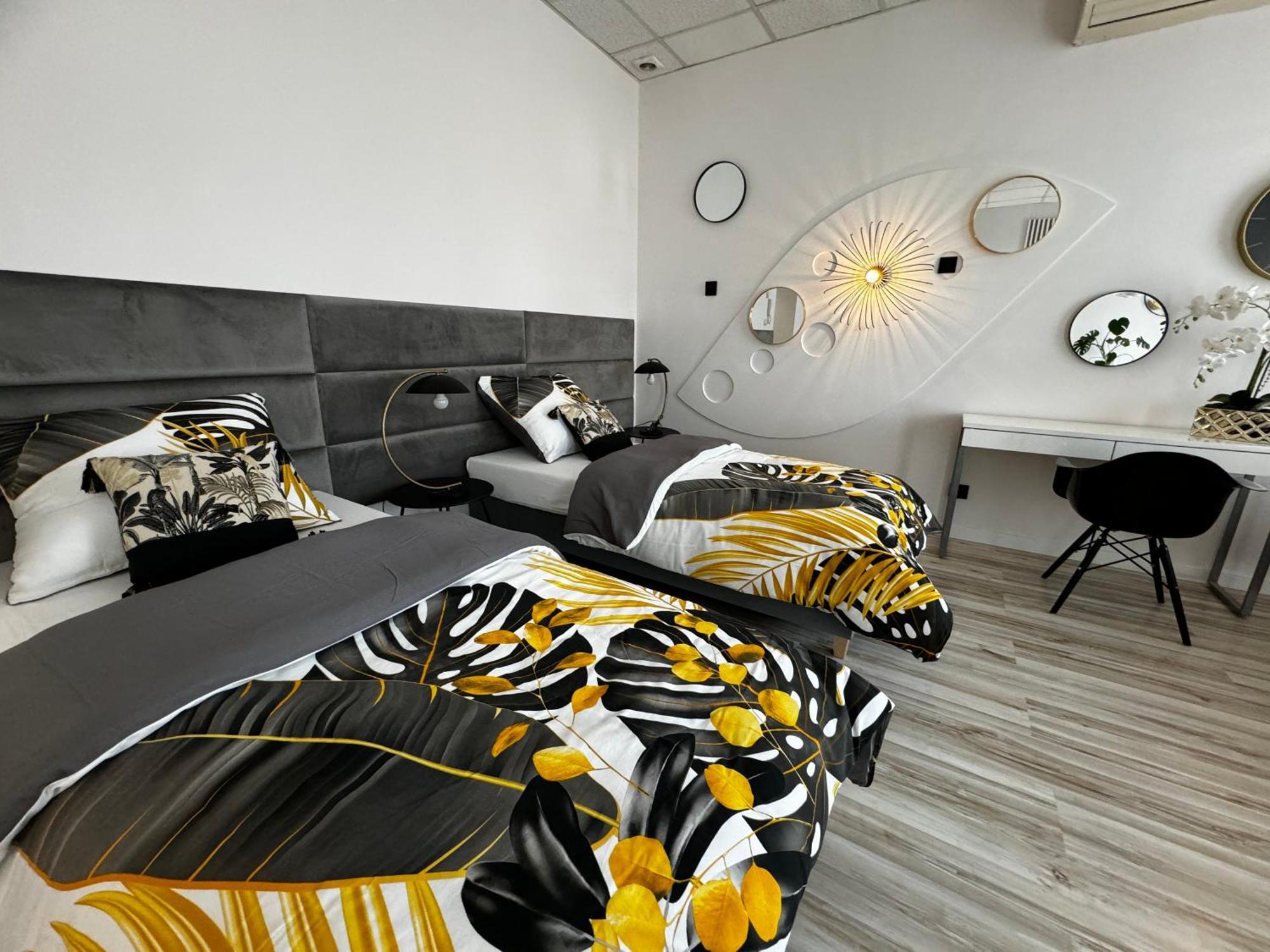 Apartamenty I Pokoje „Pod Jedynka” Konstantynów Łódzki エクステリア 写真
