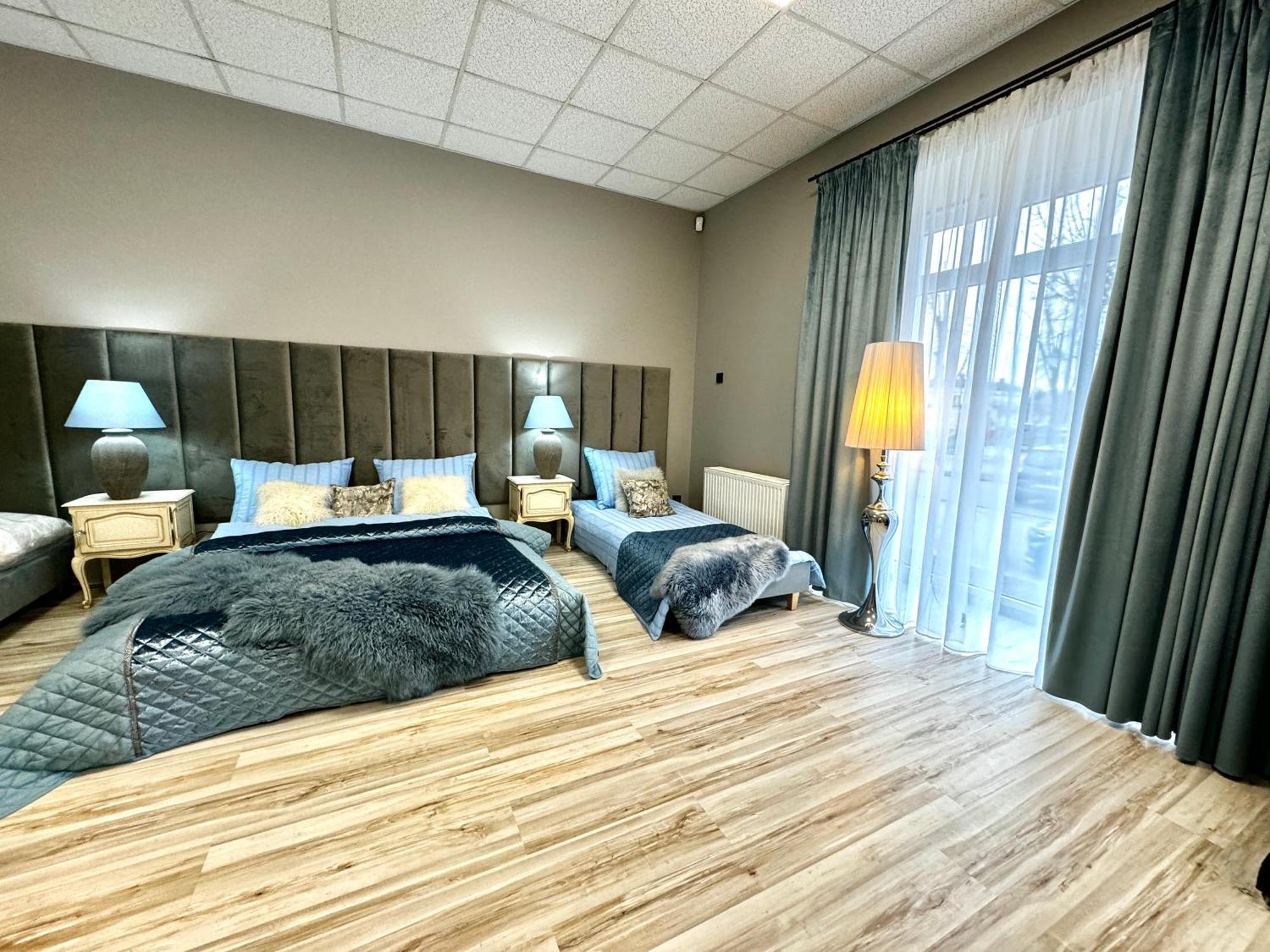 Apartamenty I Pokoje „Pod Jedynka” Konstantynów Łódzki エクステリア 写真